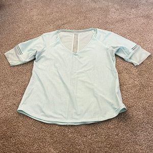 Lululemon shirt